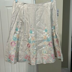 NWT…David Brooks Beige Floral Skirt Size 14